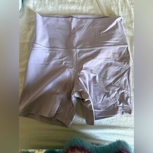 Lululemon Wonder Train 6” Shorts